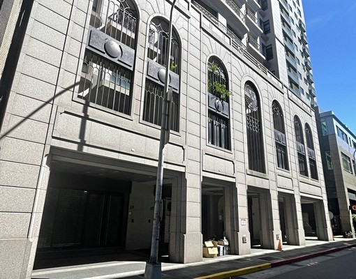信義計劃區旁之信義國際層峰頂樓視野可使用空間近七十坪 - Image 6