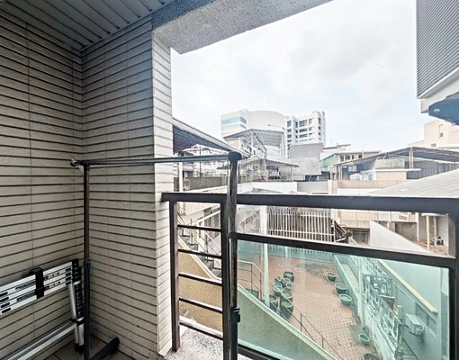 站前LV溫馨裝潢二房可租補 - Image 12