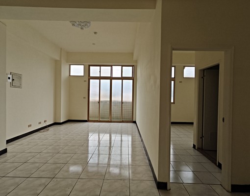 空屋/近南二高中路特區/採光超佳正三房/有汽車位.冷氣 - 591租屋網 - Image 2