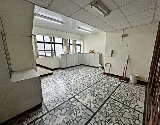 三峽永安街樸實出租公寓/頂樓可使用/光明戶政商圈 - Image 1