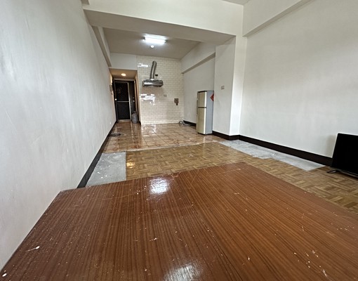 <前金區>🎵電梯大樓整新套房(可補家電家俱)【社會住宅】 - Image 3