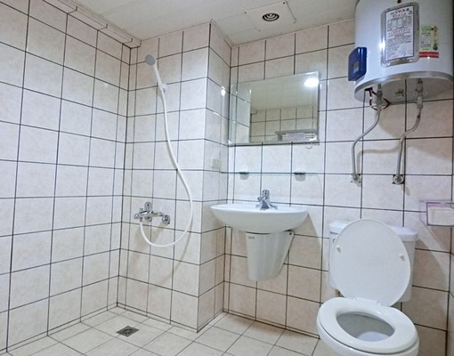 🌟【租屋絕佳選擇】🌟✅女性專區✅飲水機✅機車位✅凸窗曬 - Image 15