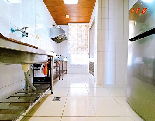 台南仁德|二空新村|三房平車。傢俱電全。有垃圾集中 - Image 9