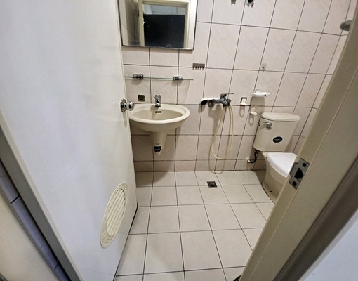 價可談信義路乾淨邊間套房 - Image 5