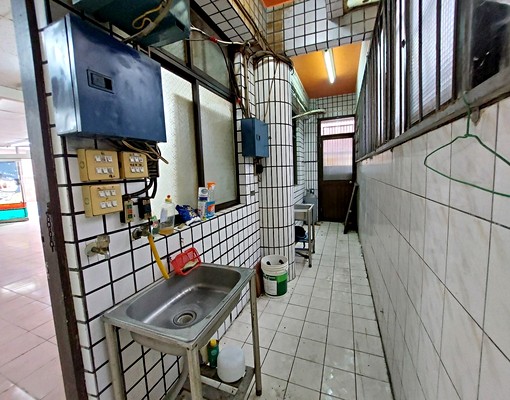 龍岡路二段賺錢便利商店 - Image 13