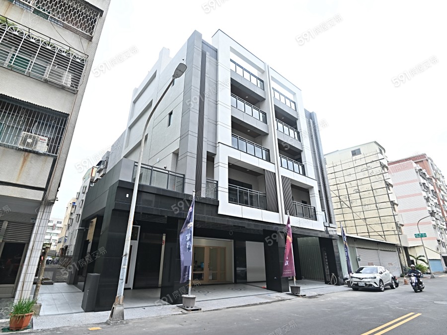 穩發峰雲實景圖