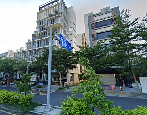南屯單元四保留區建地送三層樓透天約70坪可現住