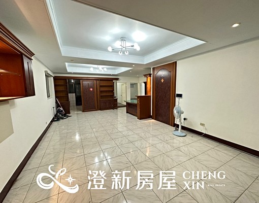 市中心,超大坪數重新翻修美三房 - Image 1