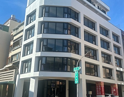 楠梓台積電/日月光科技園區/德民黃昏市場旁/一層一戶電梯套房 - Image 1