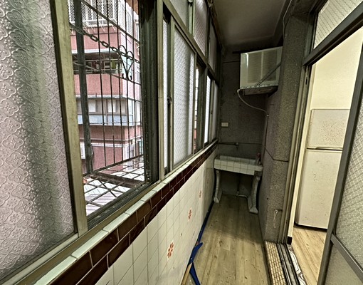 捷運大坪林站低樓層雙衛浴大三房新裝修傢俱齊全可寵可炊 - Image 4