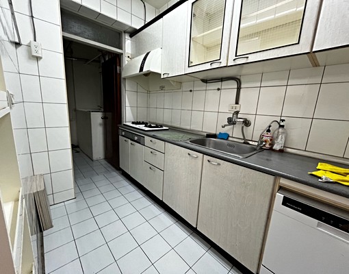 中央路電梯華廈｜可租補大2房｜免追垃圾車代收包裹 - Image 6