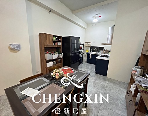 高鐵特區｜公園旁大套房｜大陽台設備全 - Image 12