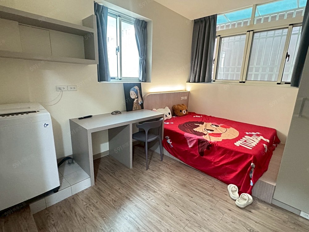 床頭夜燈氣氛滿分