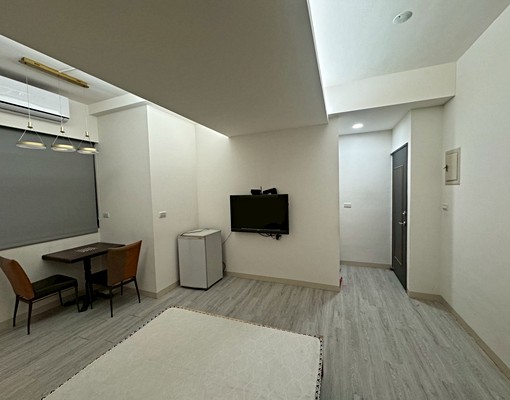 租屋找77✿夜市藝文萬元內大空間,可補助 - Image 4
