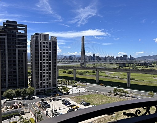 【寶石睿岳三房+車位】近三重捷運站│知名高檔社區│可租補 - Image 1