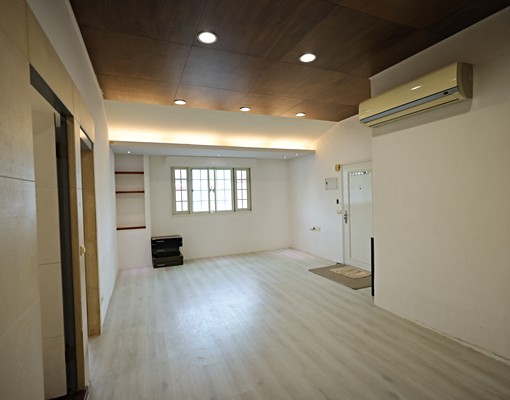 士林熱鬧商圈旁的寧靜社區，頂加2房住家，室內方正寬敞明亮 - Image 7