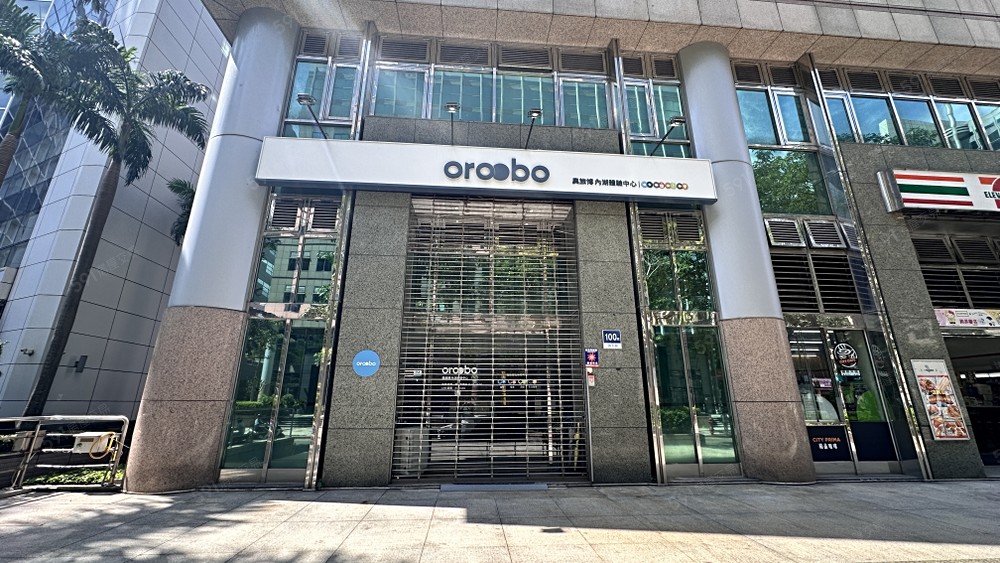 內湖科學園區洲子街一樓黃金角間大店面!超大吸睛落地窗,凡走過