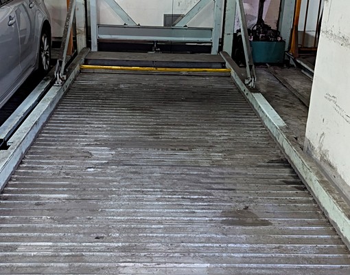 坡道機械車位24小時管理員，車道口好停好迴車 - Image 1