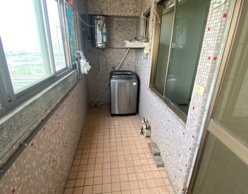 九張犁站振宇五金旁/重新整修精美大四房含車位/可寵可租補 - Image 10