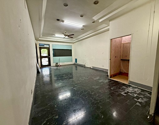 屏基商圈18米路可店可住 - Image 1