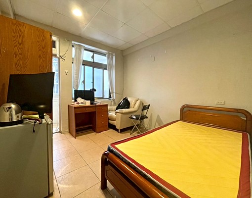 善導寺/免爬高/採光通風獨立陽台洗曬/家具齊全/生活機能佳 - Image 2