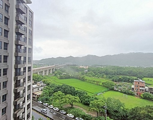高鐵區【合新璞遇】遠眺山景~精緻美三房!! - Image 9