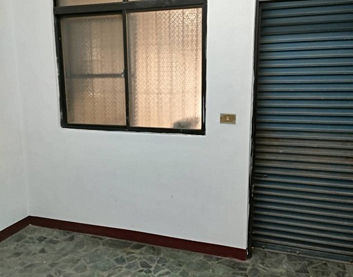 鳥松中正路前路後巷店面透天 - Image 9