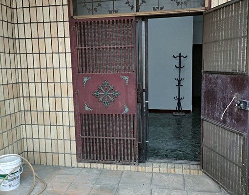 鳥松中正路前路後巷店面透天 - Image 11