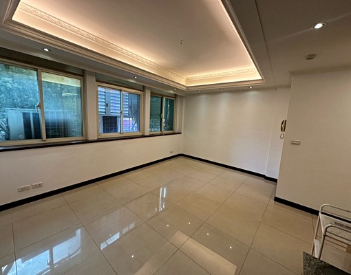 可租補入籍延平北路五段陽信銀行樓上大三房公寓2樓亮麗屋況 - Image 2