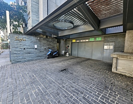 師大路105巷18號（SOFA社區）．高頂車位 - Image 4