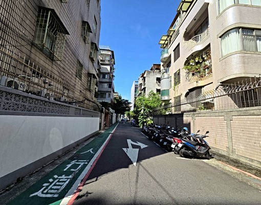 臨沂街挑高小豪宅｜飯店式管理｜鄰近華山文創 - Image 15