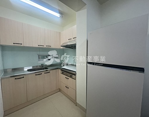 租-近輕軌籬仔內站翻新整棟透天全屋全新翻新及傢俱：水電、地 - Image 10