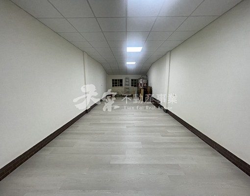 租-近輕軌籬仔內站翻新整棟透天全屋全新翻新及傢俱：水電、地 - Image 13