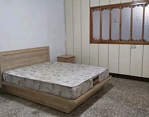 一樓免爬樓梯，室內22坪，一大房一大客廳，附傢俱㕑具。 - Image 7