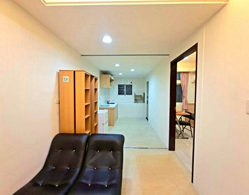府中/可報稅租補/免爬高/格局方正採光通風獨立陽台/家具齊全 - Image 8
