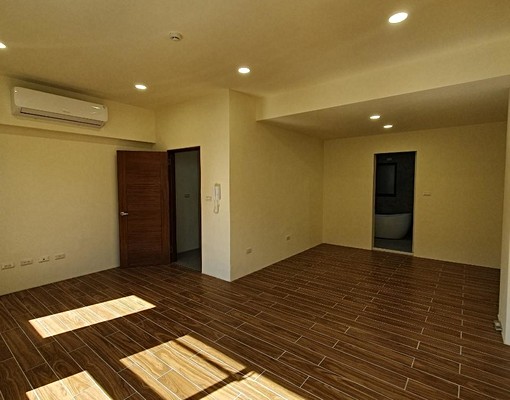 近華興商圈｜輕屋齡電梯透天・室內車庫大三房 - Image 14