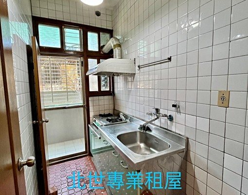 全聯旁-麟光捷運站-溫馨3房~屋況好-景觀101 - Image 9