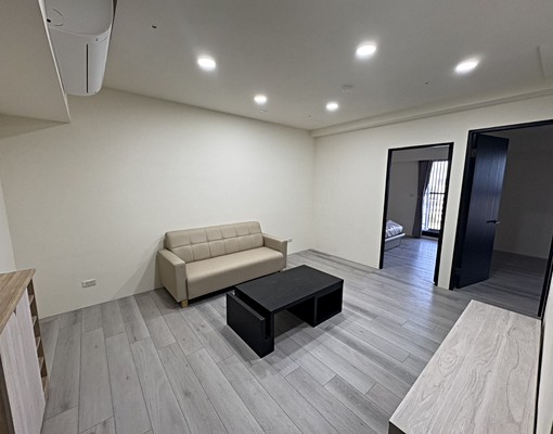 左營蓮池潭華友聯正兩房免服務費 - Image 1