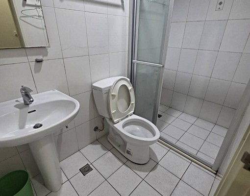 可租補民生路近巨城電梯套房有陽台洗衣機禁菸禁寵 - Image 5