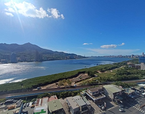 無敵河景.飯店式管理.回家終於可以好好放鬆4房平面車位~~ - Image 1