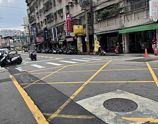★南山中學旁坡道平面車位★0922166314 - Image 2