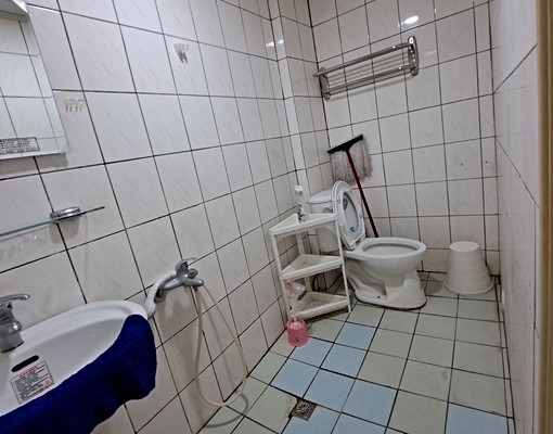 V..有獨立陽台可曬衣服.一房一廳大套房 - Image 10