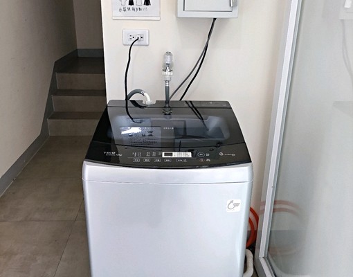 我成交多件/可工作室可戶籍/利南黃昏市場/獨立陽台一樓套房 - Image 3