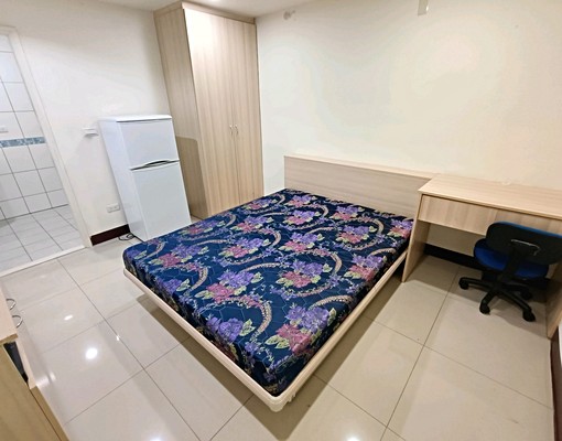 大潤發花市商圈優質美房/無對外窗 - Image 1