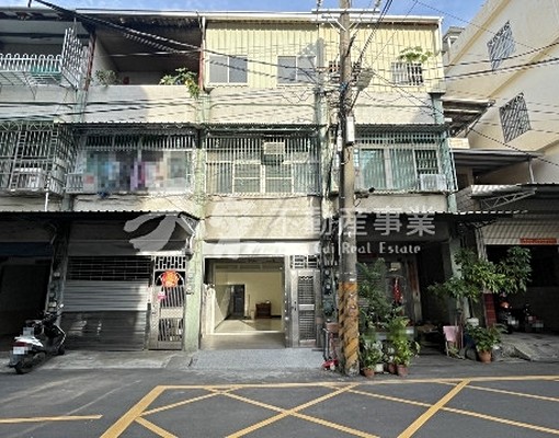 鳳山省鳳商文衡商圈翻新可租補可停車透天 - Image 1