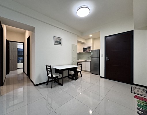 可租補!高鐵特區國家強棒家具家電全採光三房平車含管 - Image 2