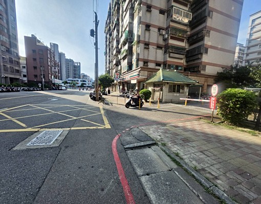 公學新城甲區/馬偕清大採光大三房/前後陽台 - Image 7