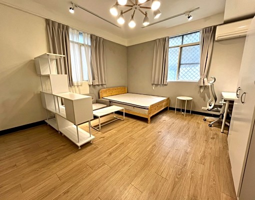 大安/可貓/免爬高裝潢新/採光通風乾濕分離/獨立陽台家具齊全 - Image 1