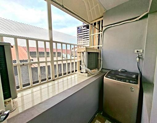 圓山/採光通風獨立陽台洗曬/格局方正空間大/家具齊全/機能佳 - Image 8