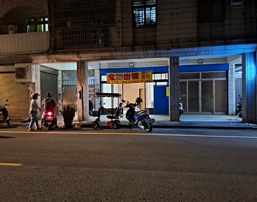 復華街1樓金店面出租 - Image 2